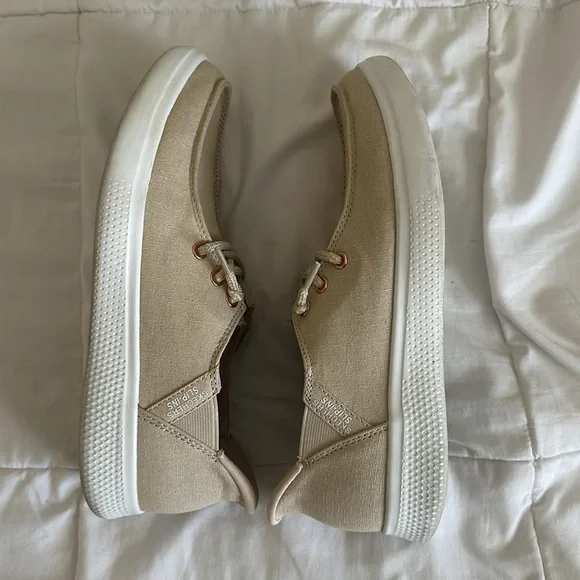 Bobs Sketchers Slip-ins - Picture 4 of 4